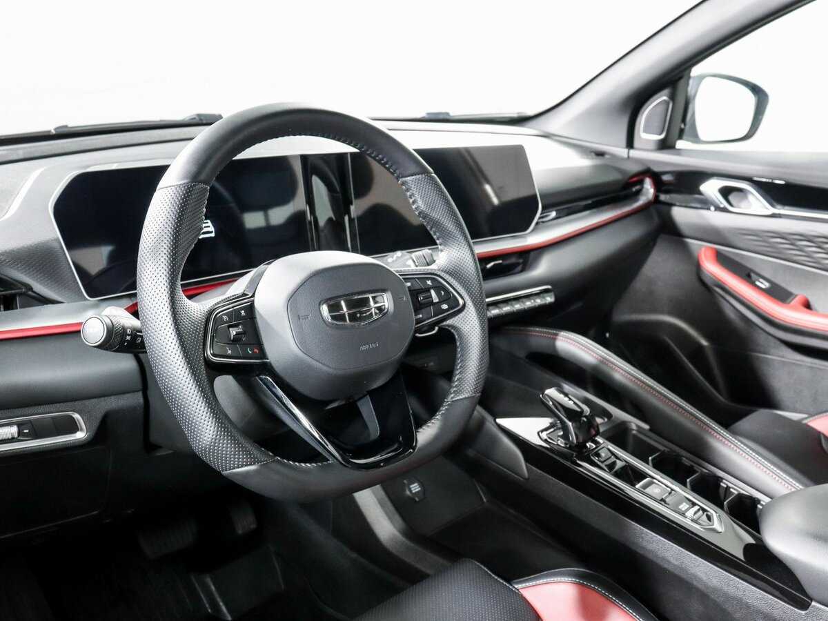 Geely Coolray с пробегом — 2023 год. Фото: #10