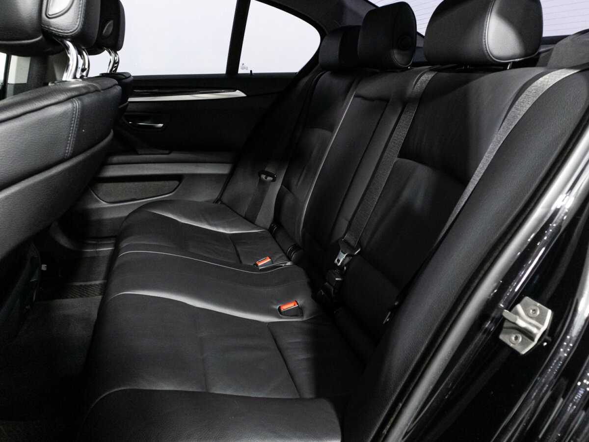 BMW 5 серии с пробегом — 2012 год. Фото: #9