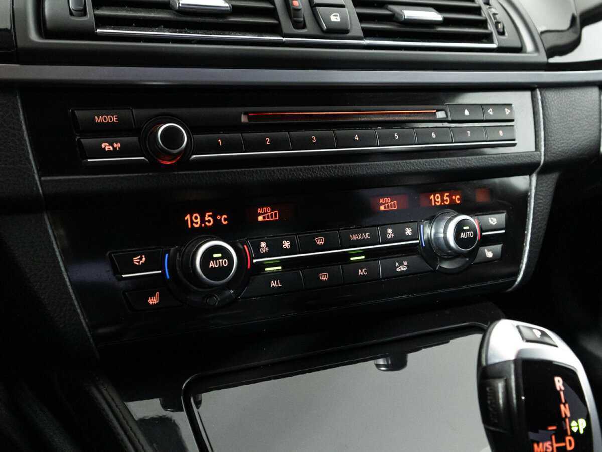 BMW 5 серии с пробегом — 2012 год. Фото: #18