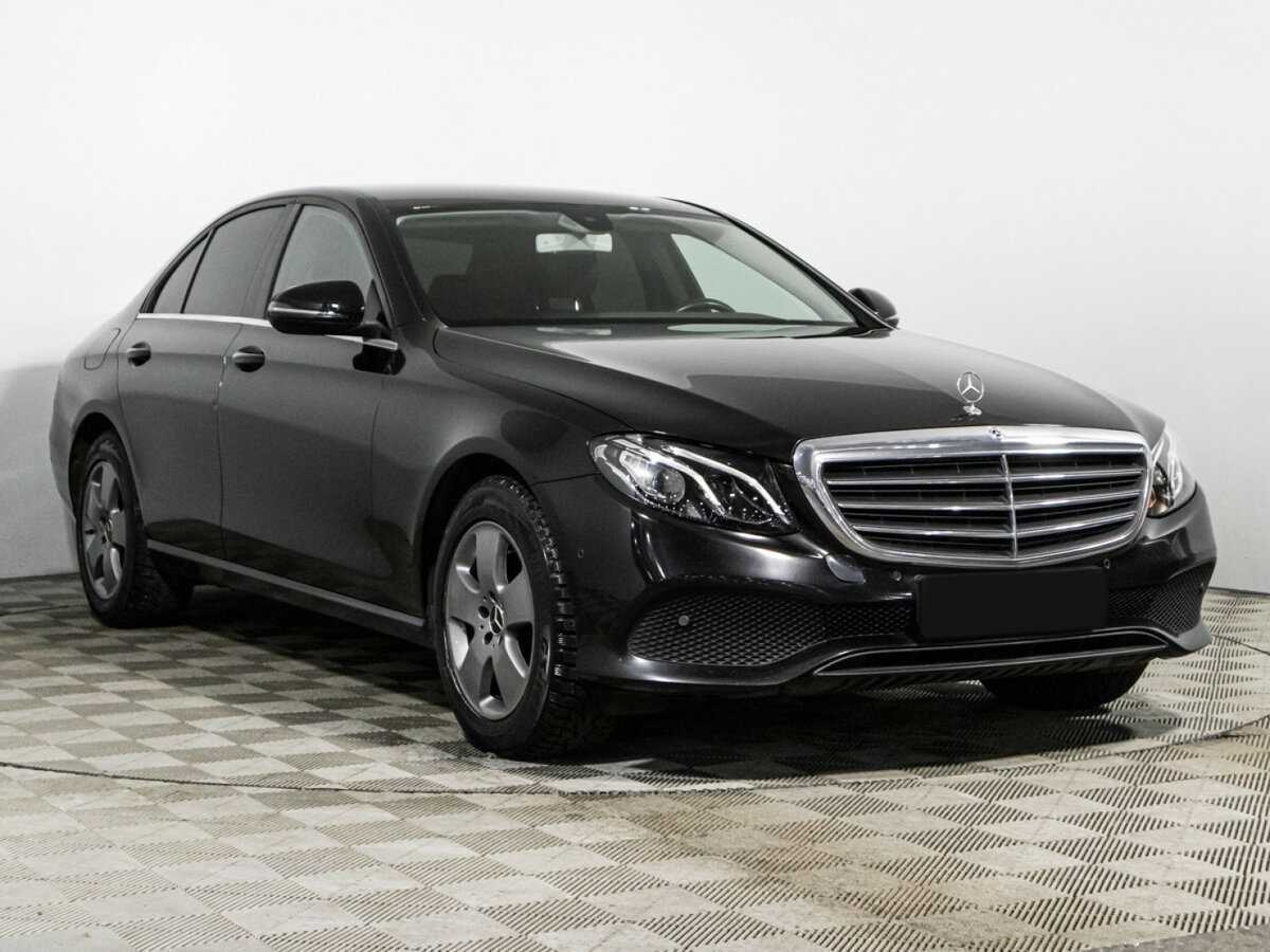 Mercedes-Benz E-Класс с пробегом — 2019 год. Фото: #2