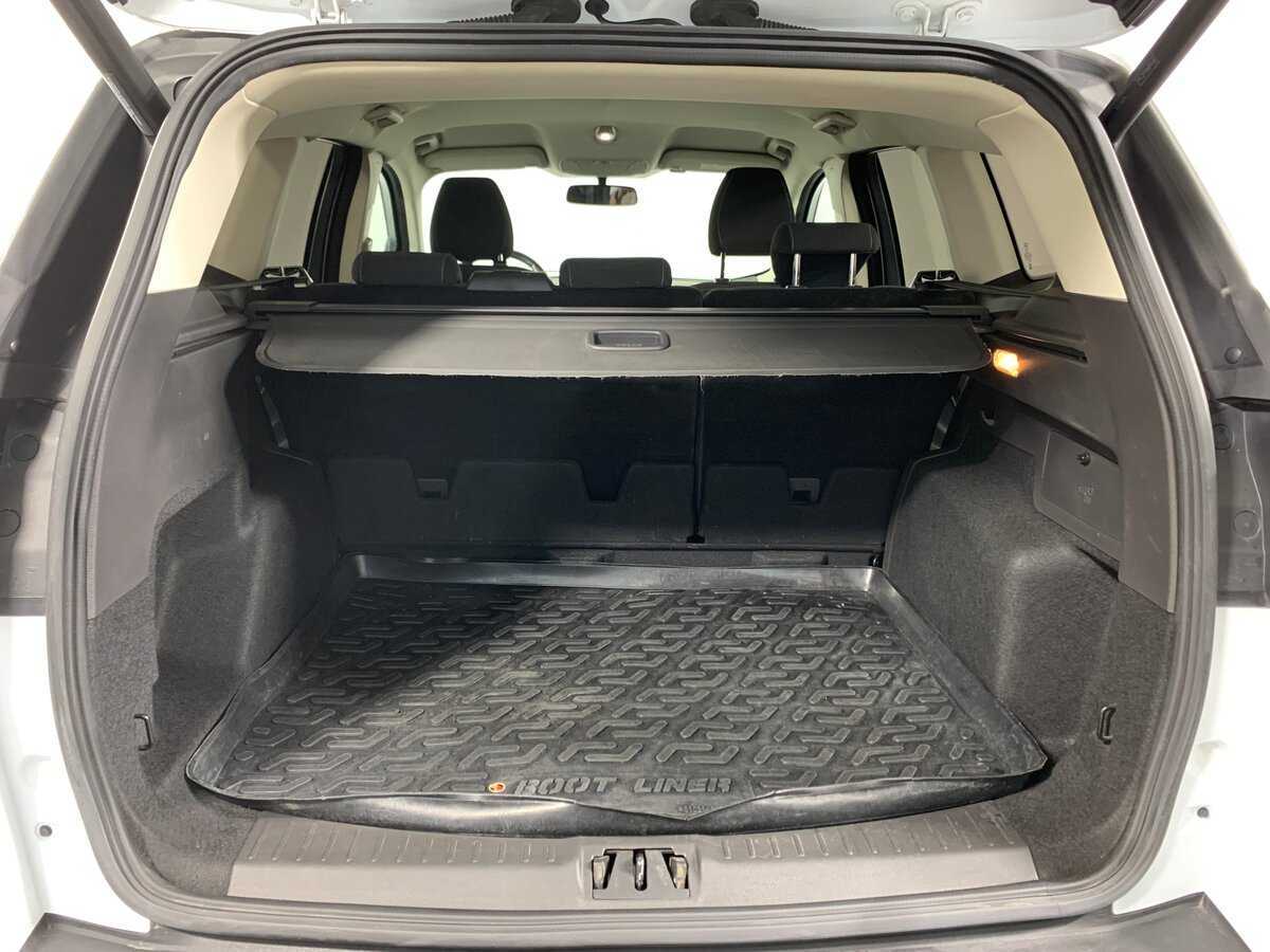 Ford Kuga с пробегом — 2017 год. Фото: #19