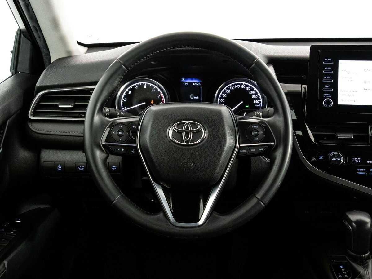 Toyota Camry с пробегом — 2021 год. Фото: #9