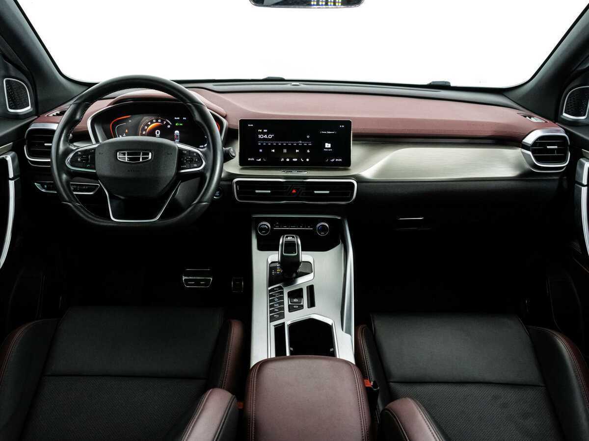 Geely Coolray с пробегом — 2022 год. Фото: #9