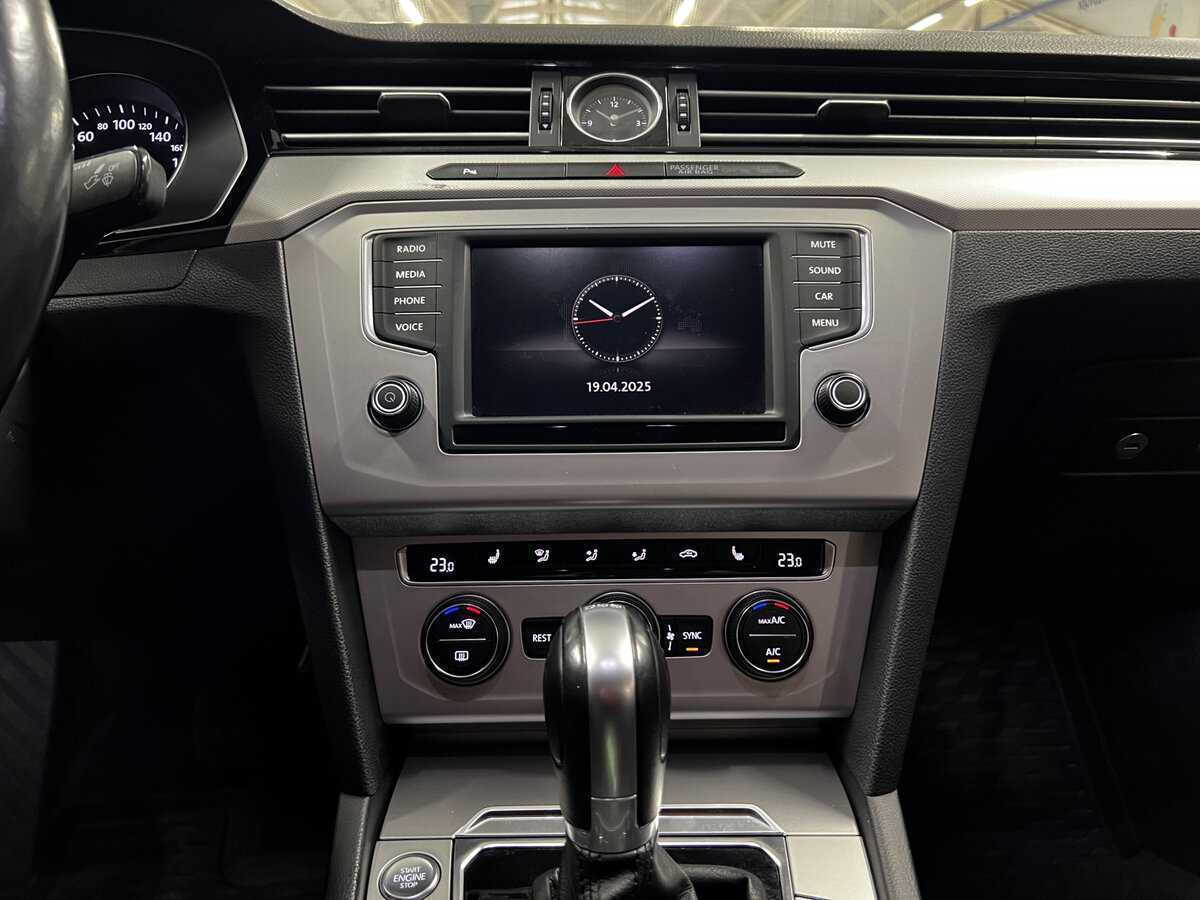 Volkswagen Passat с пробегом — 2016 год. Фото: #14