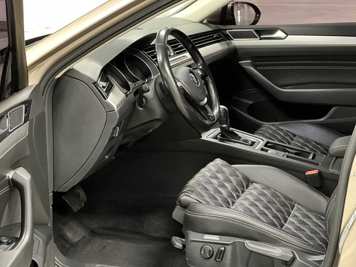Volkswagen Passat с пробегом — 2016 год. Фото: #15