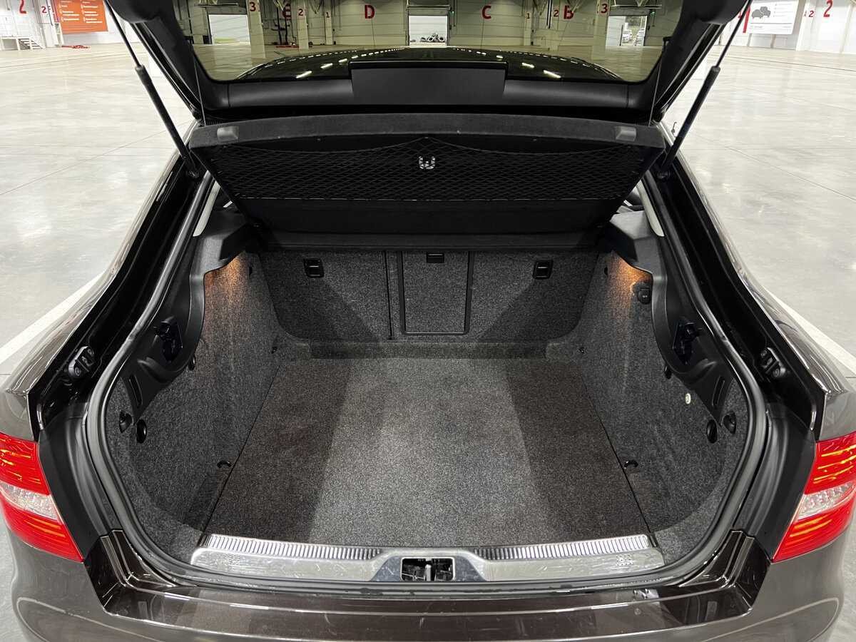 Skoda Superb с пробегом — 2013 год. Фото: #9