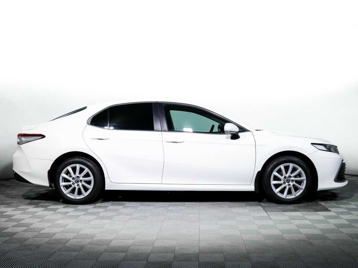 Toyota Camry с пробегом — 2021 год. Фото: #3