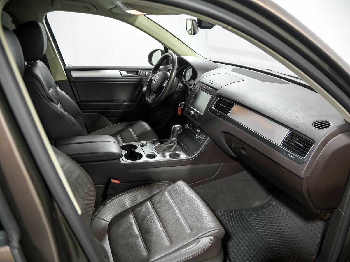 Volkswagen Touareg с пробегом — 2013 год. Фото: #16