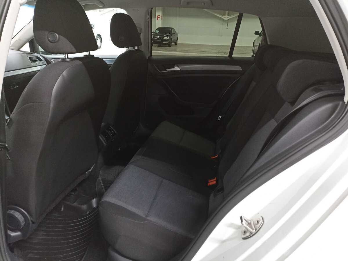 Volkswagen Golf с пробегом — 2013 год. Фото: #11