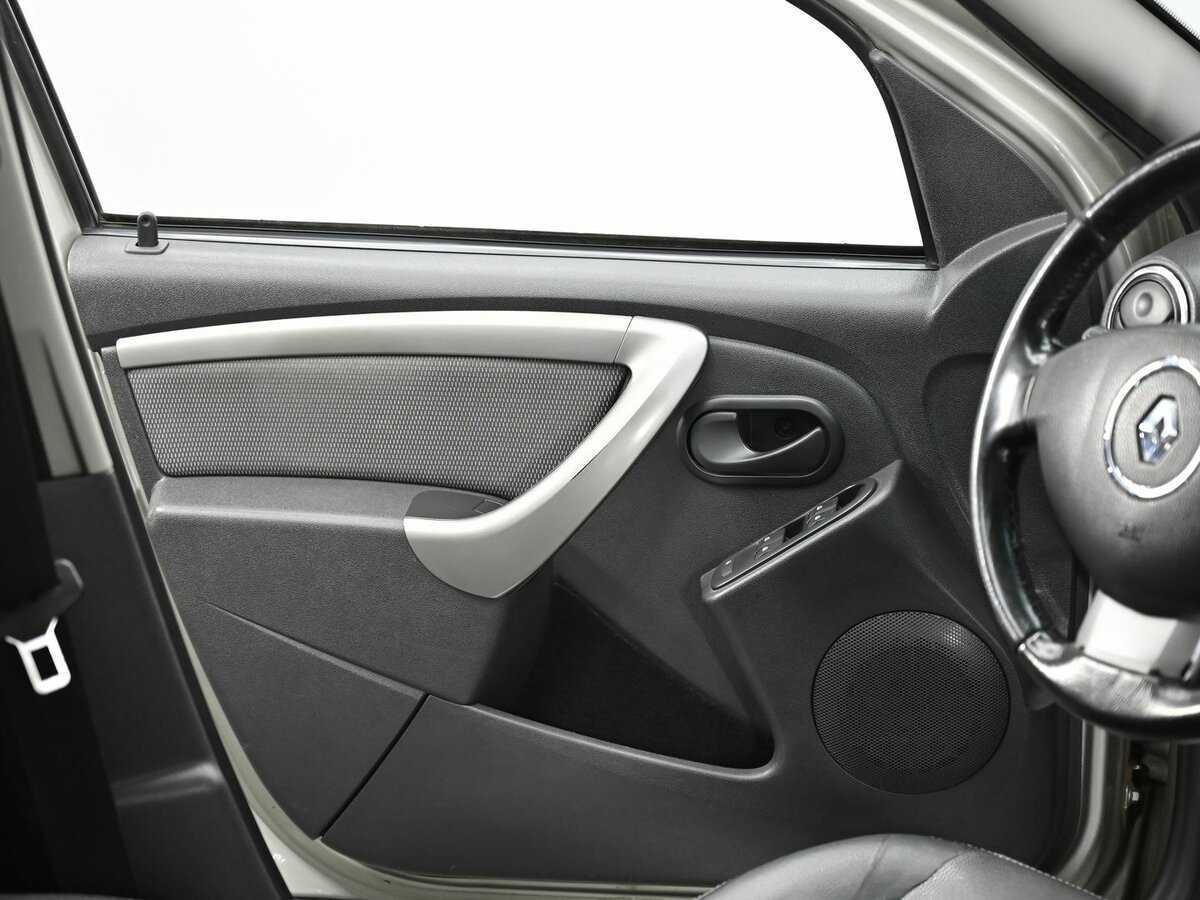 Renault Duster с пробегом — 2014 год. Фото: #4