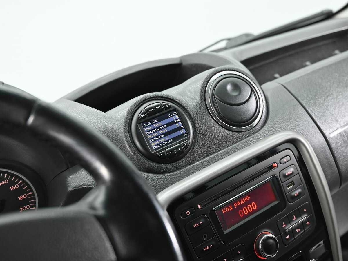 Renault Duster с пробегом — 2014 год. Фото: #7