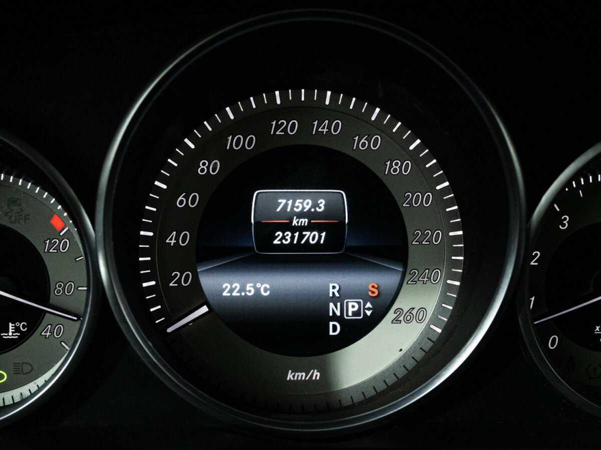 Mercedes-Benz E-Класс с пробегом — 2013 год. Фото: #11