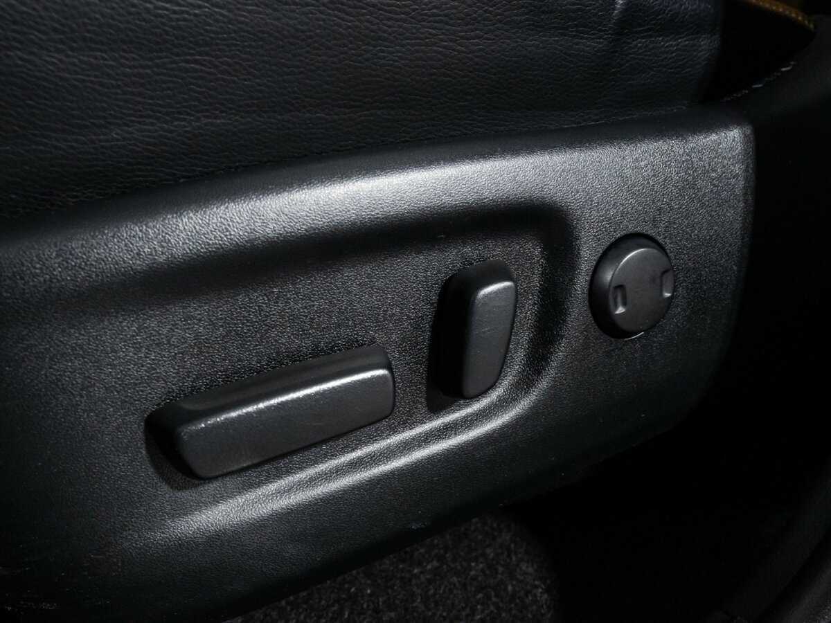 Toyota RAV4 с пробегом — 2019 год. Фото: #15