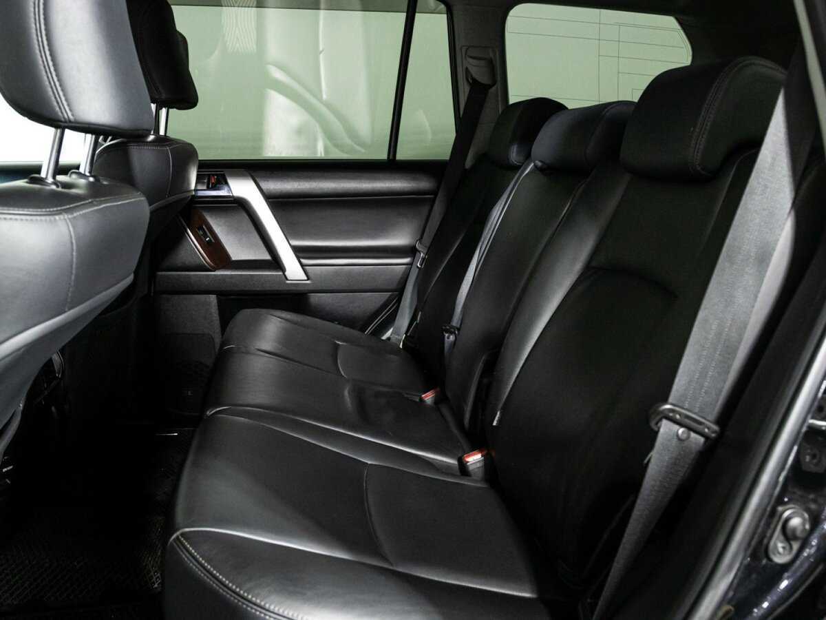 Toyota Land Cruiser Prado с пробегом — 2014 год. Фото: #9