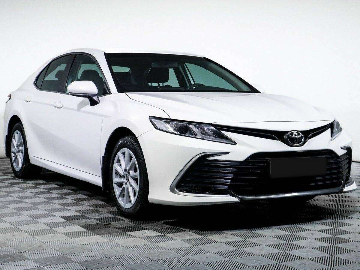 Toyota Camry с пробегом — 2021 год. Фото: #2