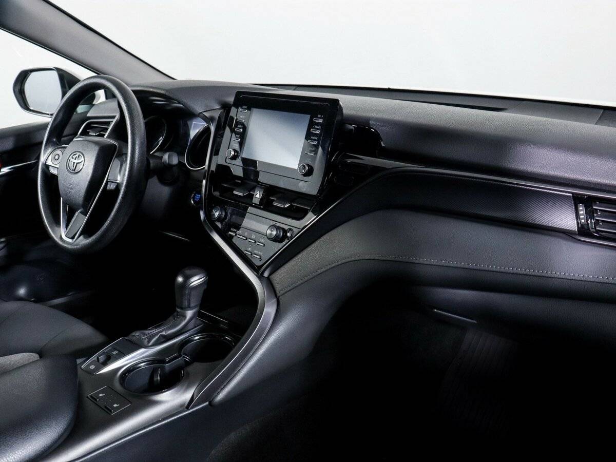 Toyota Camry с пробегом — 2021 год. Фото: #5