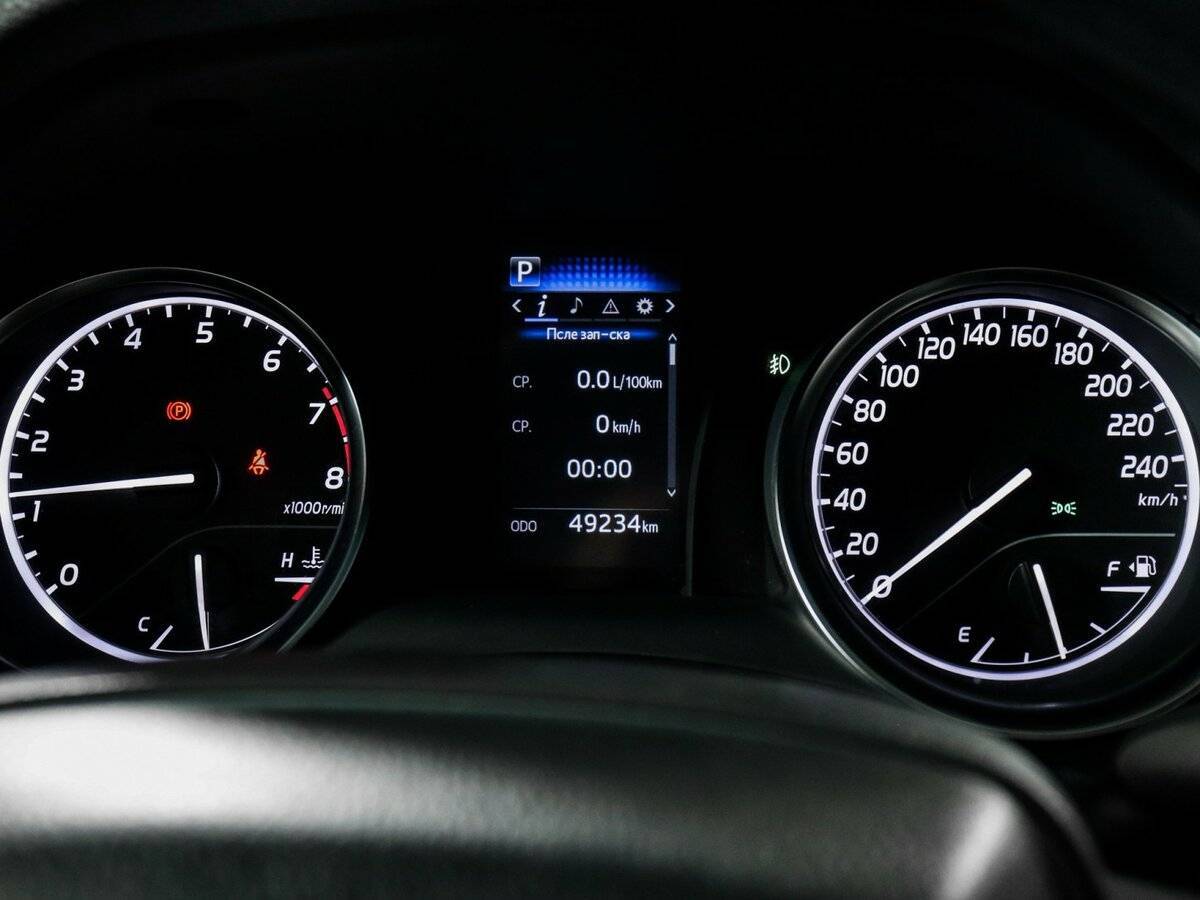 Toyota Camry с пробегом — 2021 год. Фото: #7