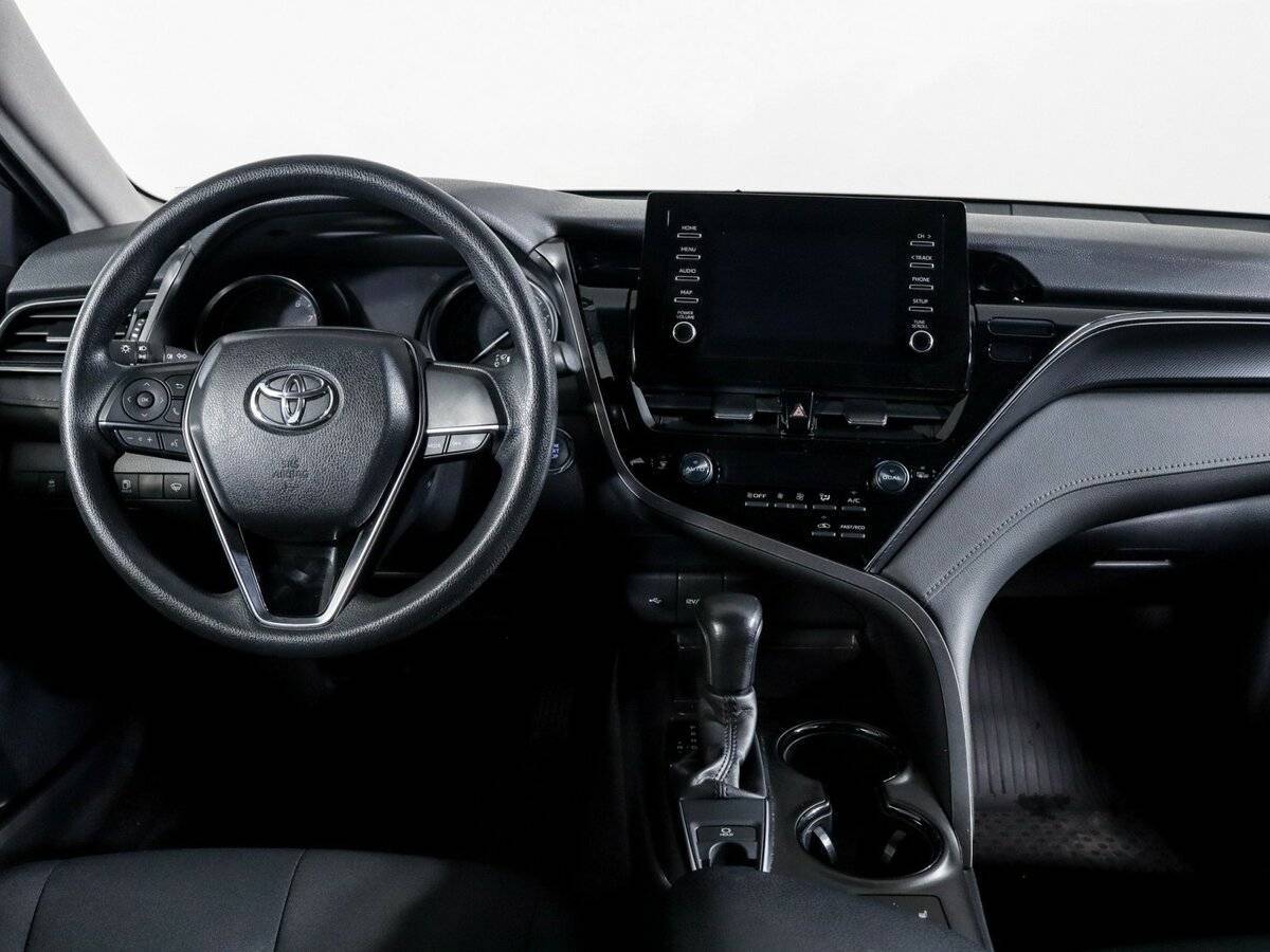 Toyota Camry с пробегом — 2021 год. Фото: #8