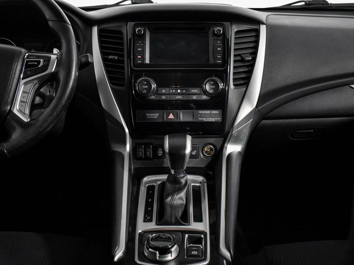 Mitsubishi Pajero Sport с пробегом — 2018 год. Фото: #14