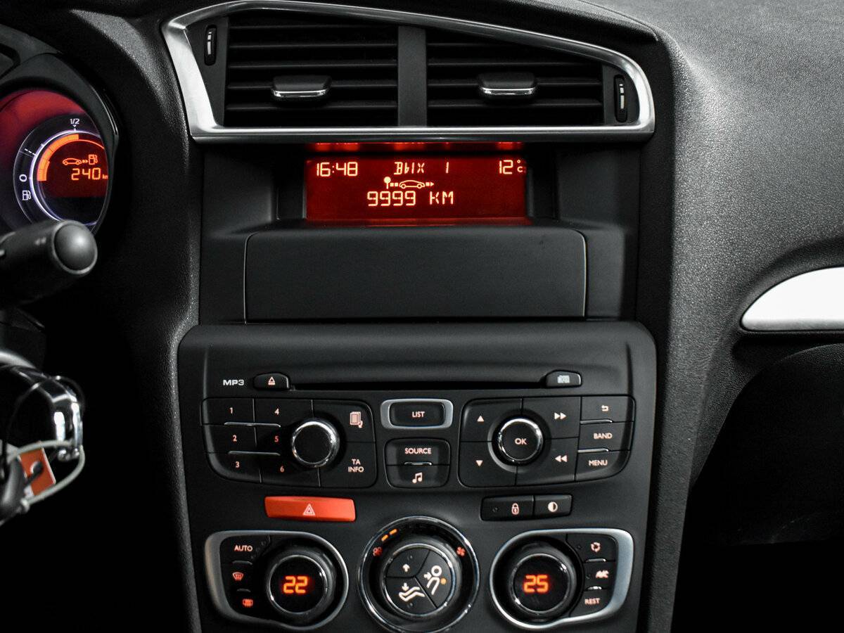 Citroen C4 с пробегом — 2013 год. Фото: #16