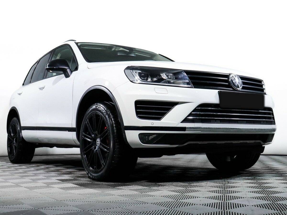 Volkswagen Touareg с пробегом — 2015 год. Фото: #17