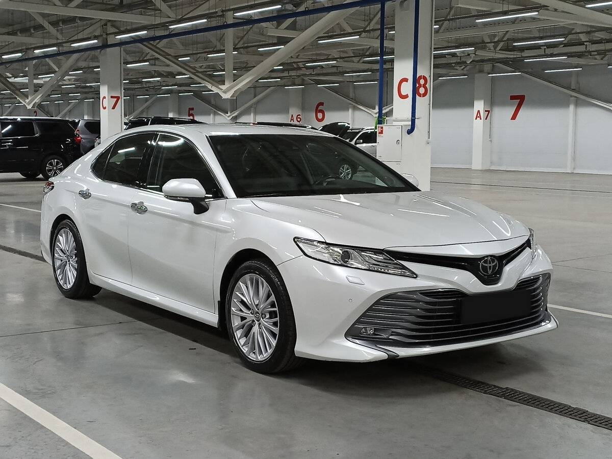 Toyota Camry с пробегом — 2019 год. Фото: #2