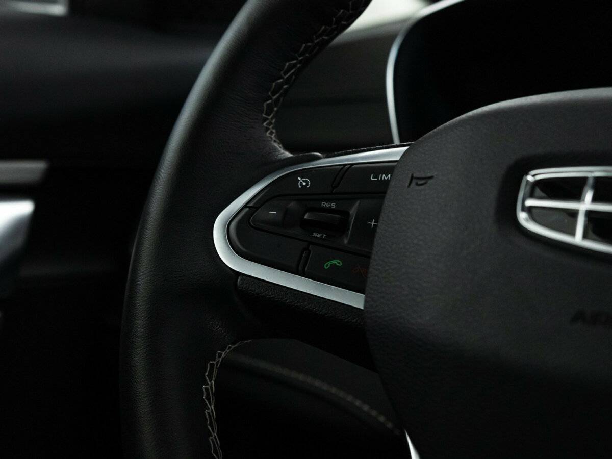 Geely Atlas Pro с пробегом — 2022 год. Фото: #22