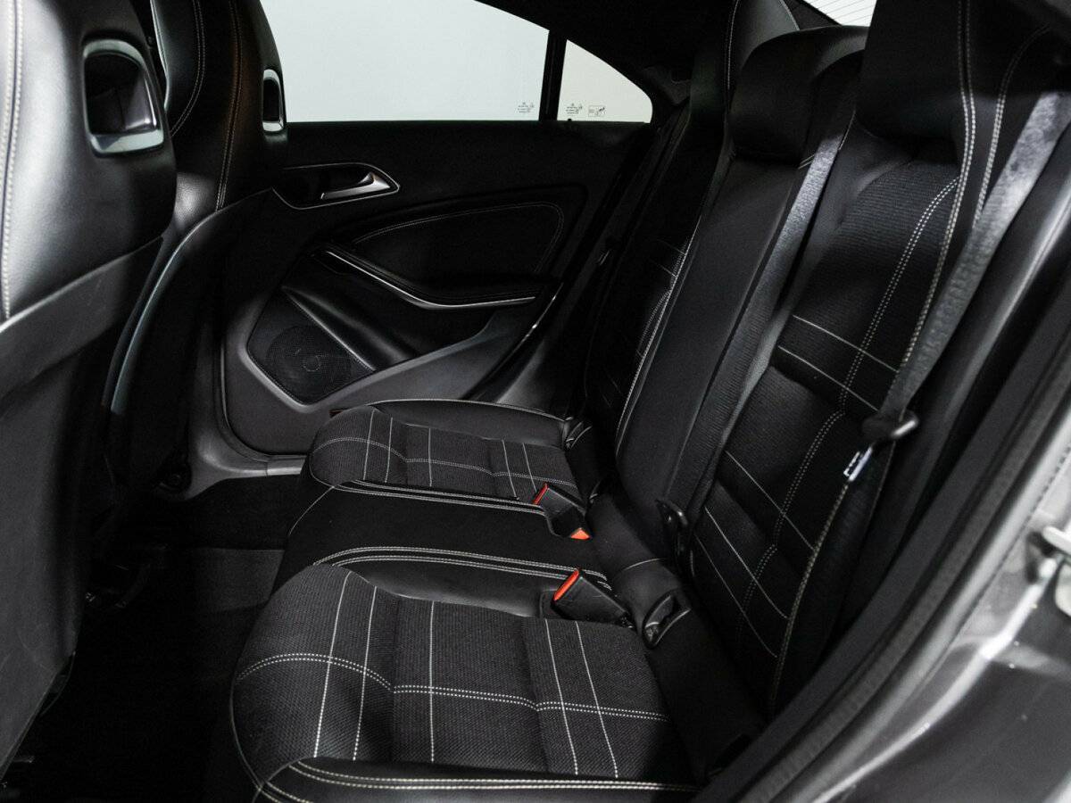 Mercedes-Benz CLA с пробегом — 2014 год. Фото: #9