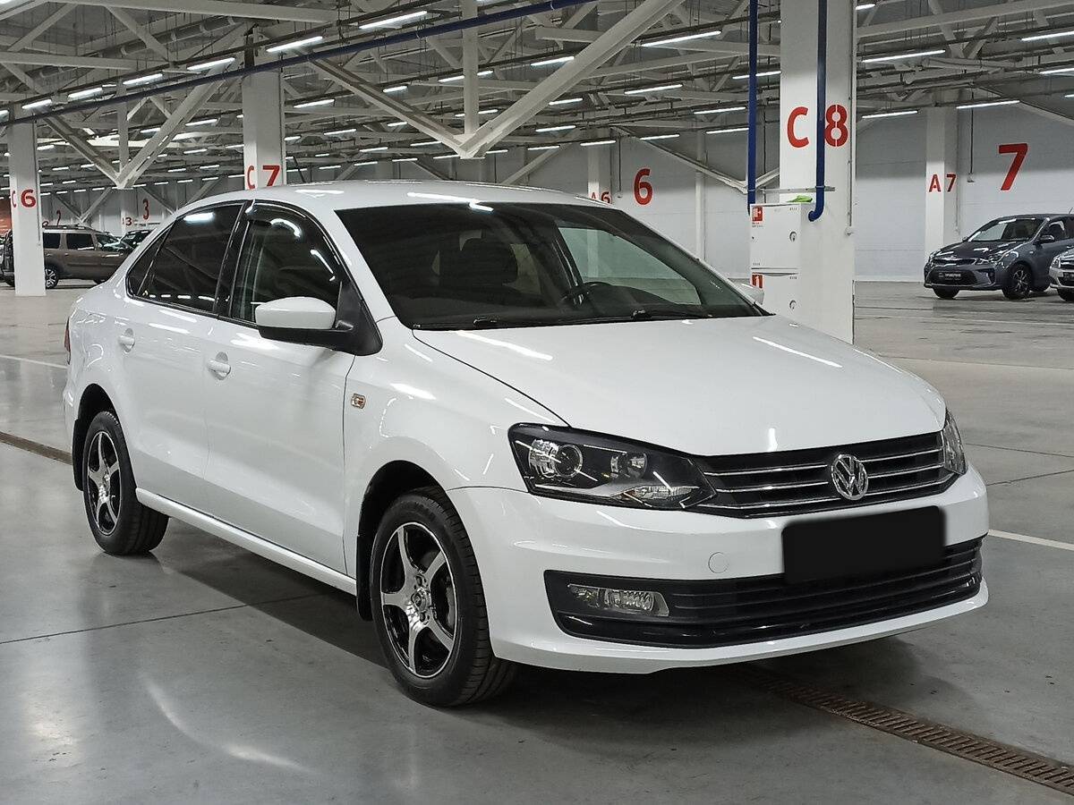 Volkswagen Polo с пробегом — 2016 год. Фото: #2
