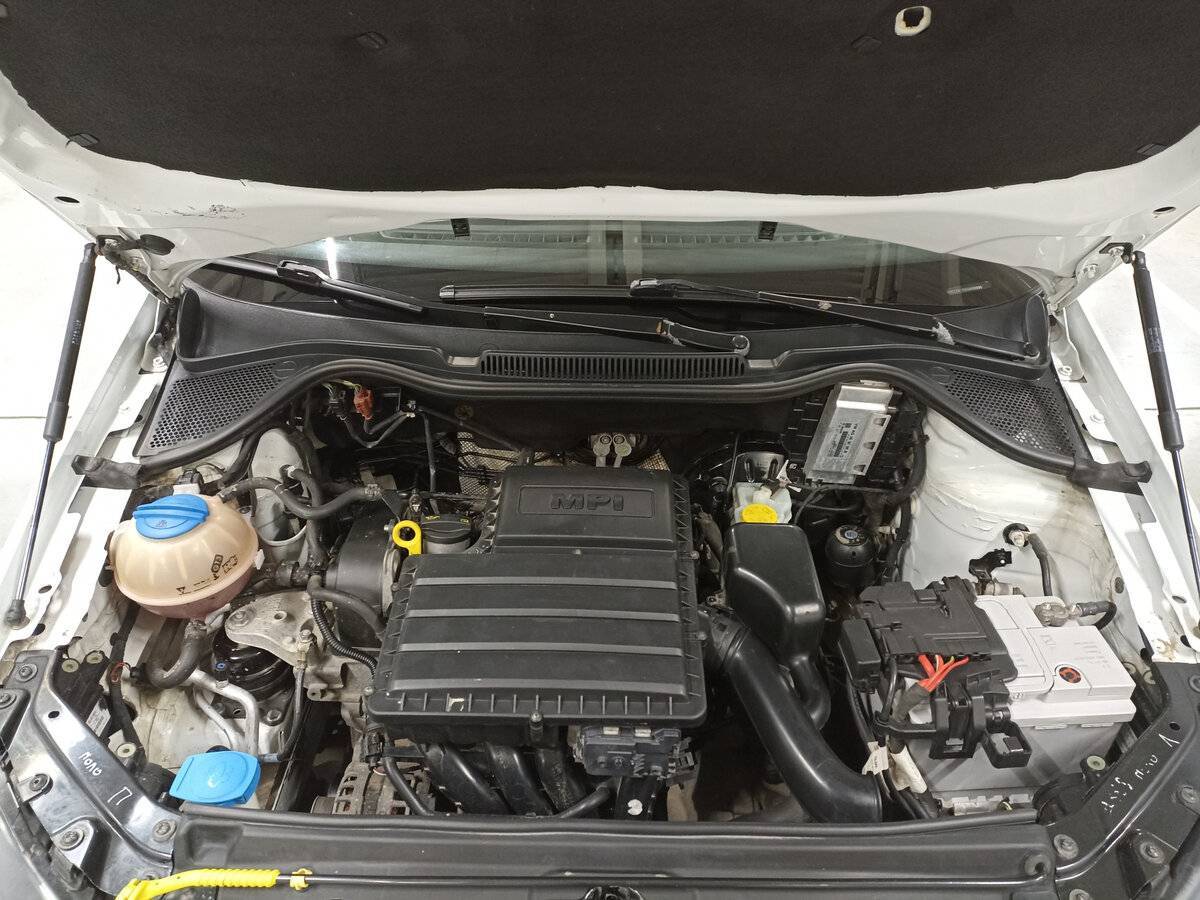 Volkswagen Polo с пробегом — 2016 год. Фото: #8