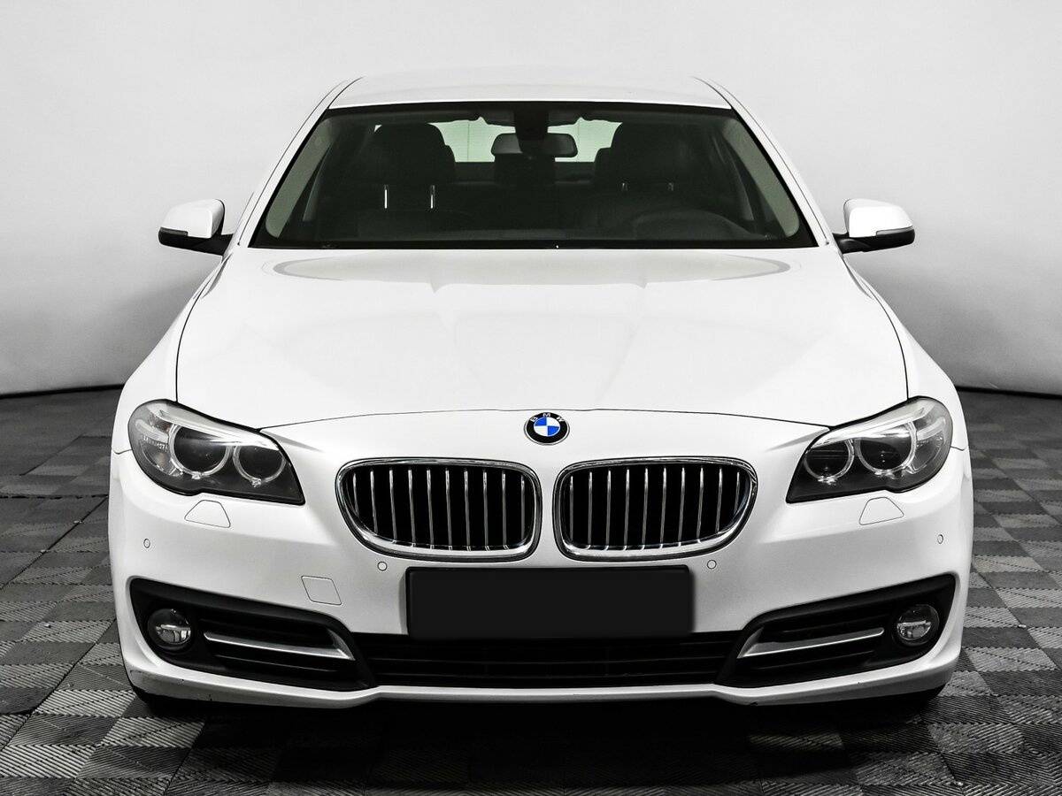 BMW 5 серии с пробегом — 2016 год. Фото: #1