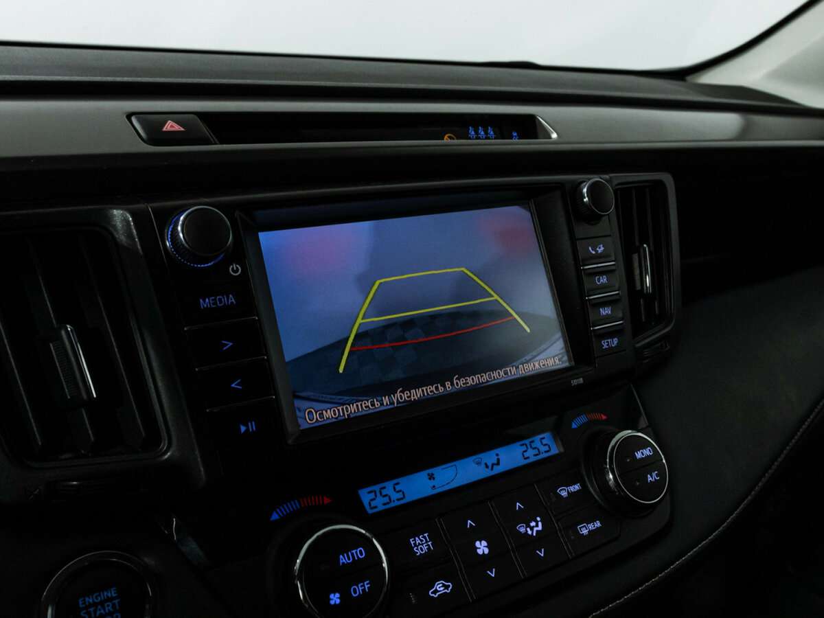 Toyota RAV4 с пробегом — 2018 год. Фото: #16