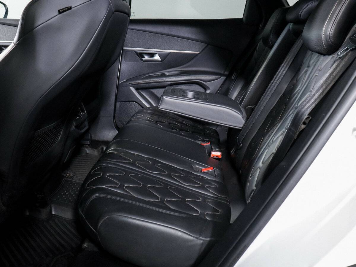Peugeot 3008 с пробегом — 2017 год. Фото: #6