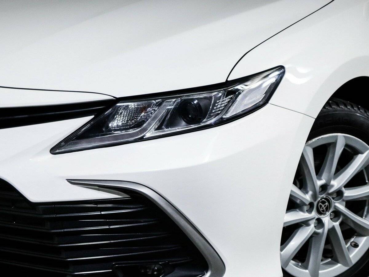 Toyota Camry с пробегом — 2021 год. Фото: #12