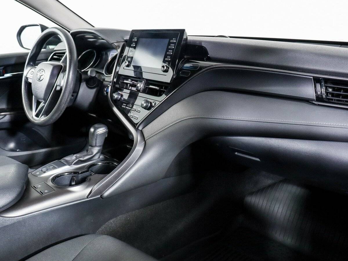 Toyota Camry с пробегом — 2021 год. Фото: #5