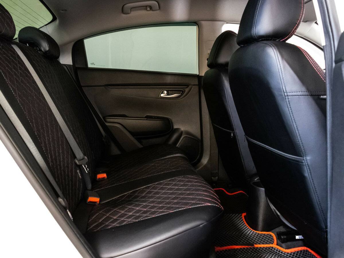 Kia Rio с пробегом — 2021 год. Фото: #16