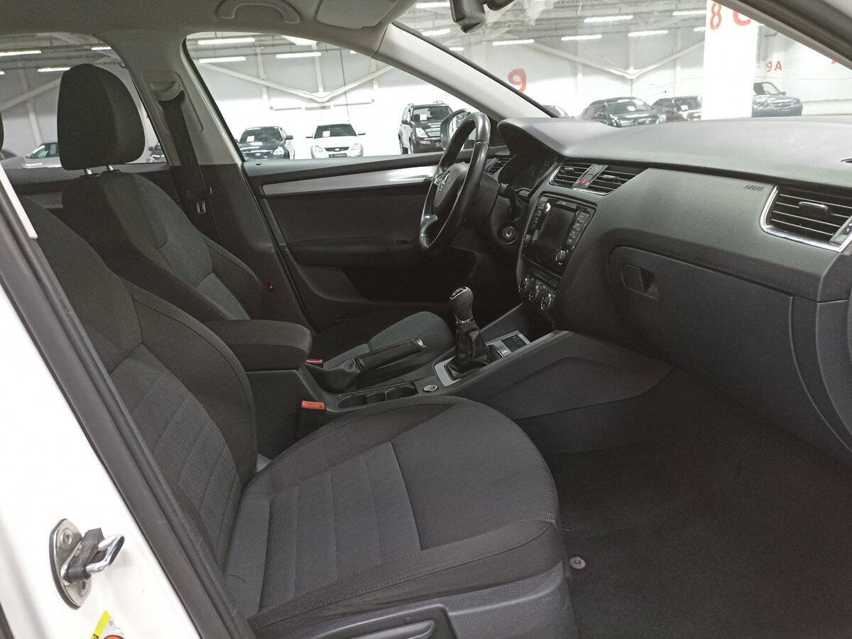 Skoda Octavia с пробегом — 2013 год. Фото: #10