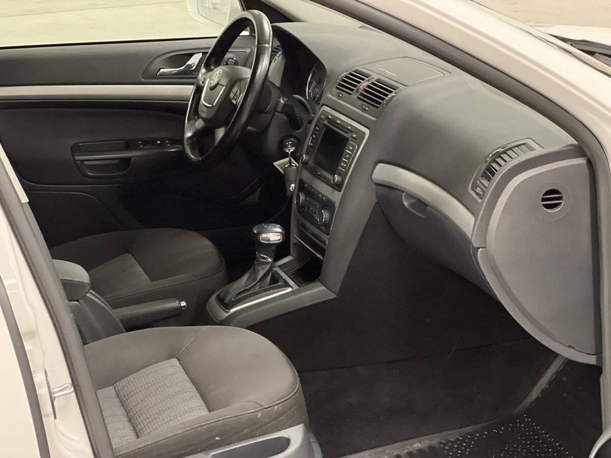 Skoda Octavia с пробегом — 2012 год. Фото: #14