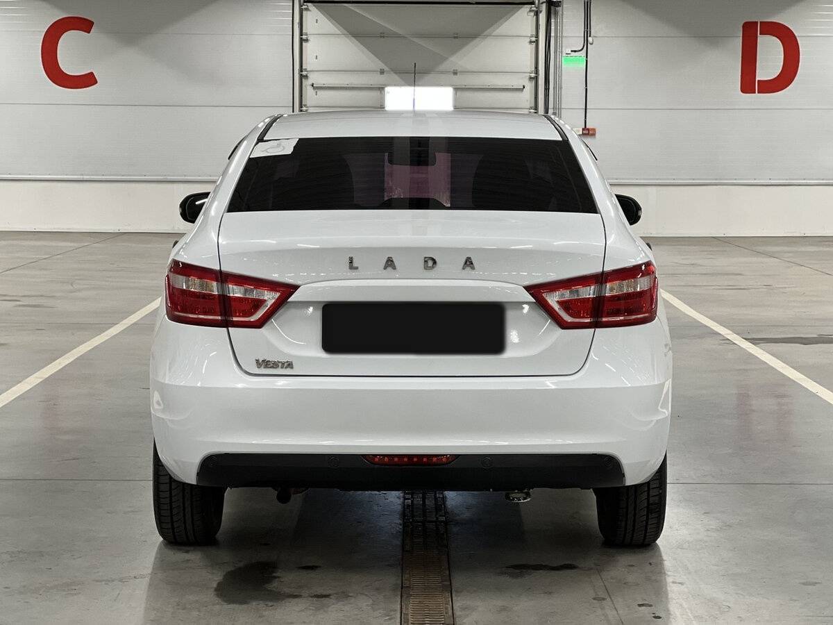 Lada (ВАЗ) Vesta с пробегом — 2018 год. Фото: #5