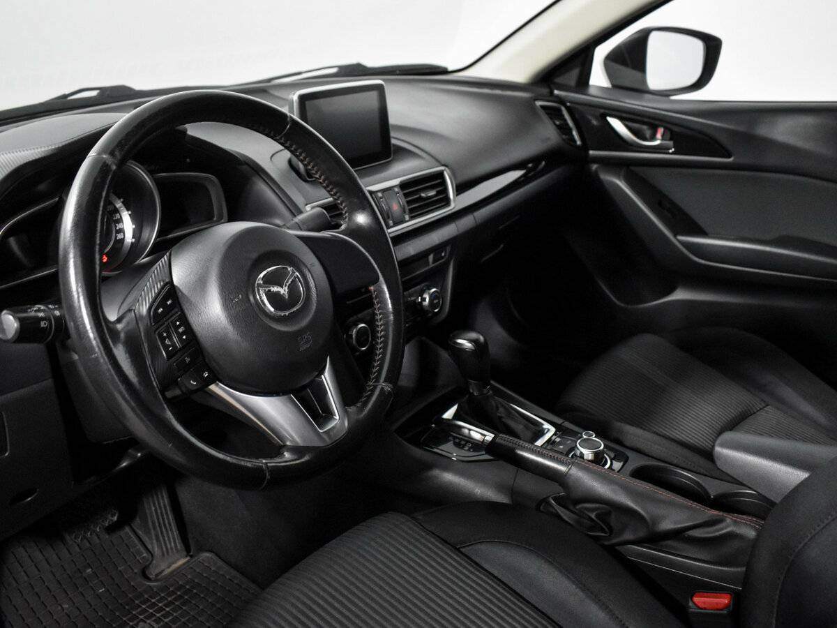 Mazda 3 с пробегом — 2014 год. Фото: #6