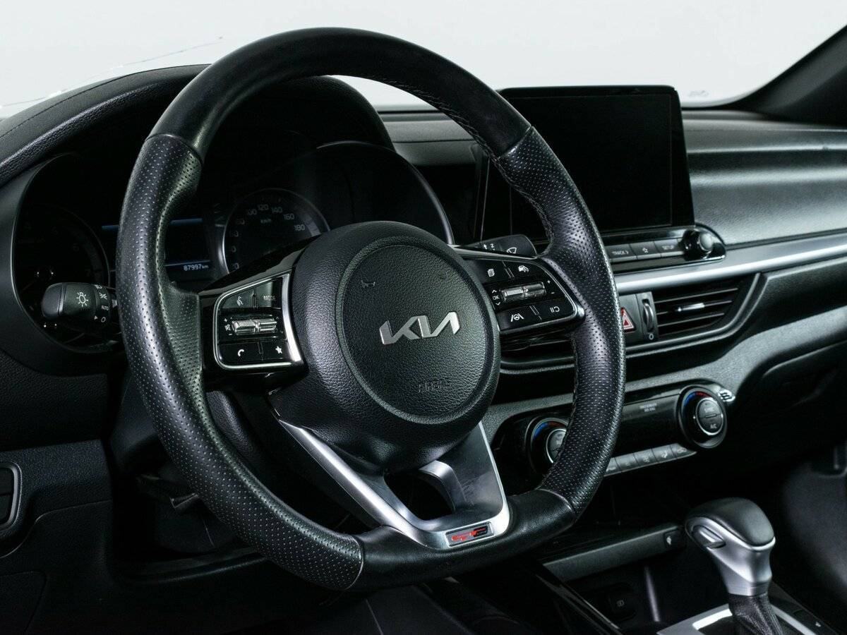 Kia Cerato с пробегом — 2021 год. Фото: #11
