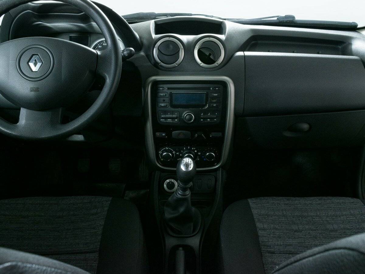Renault Duster с пробегом — 2014 год. Фото: #10