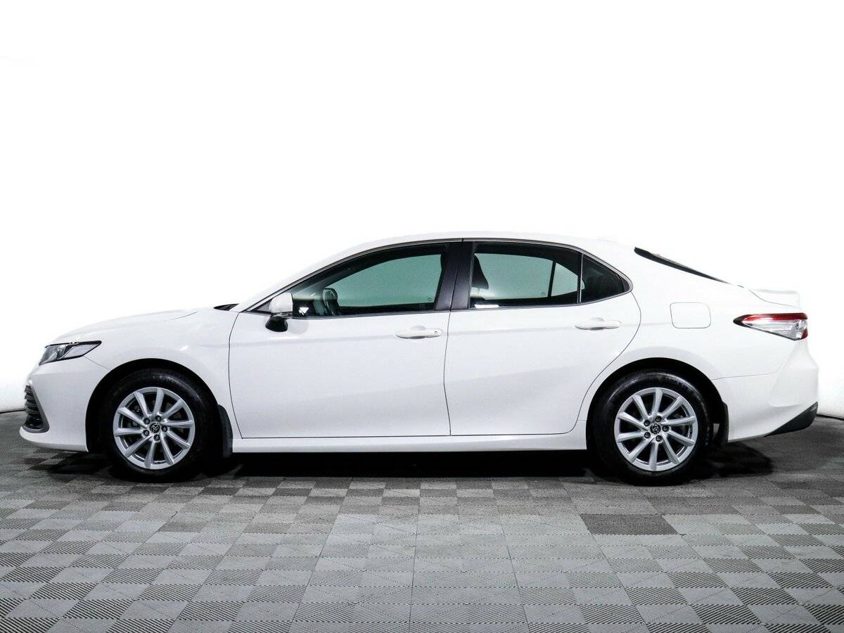 Toyota Camry с пробегом — 2021 год. Фото: #7