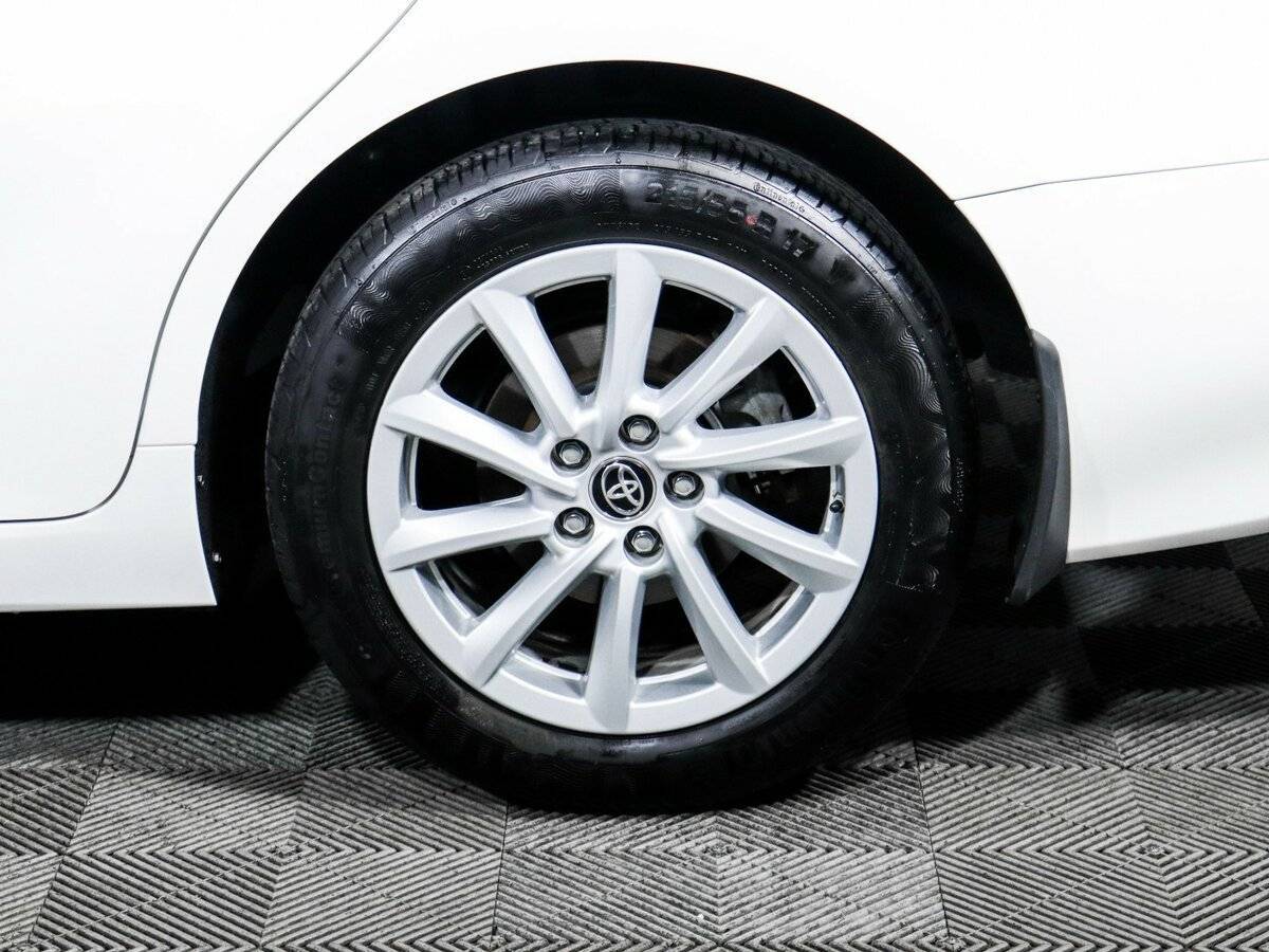 Toyota Camry с пробегом — 2021 год. Фото: #14