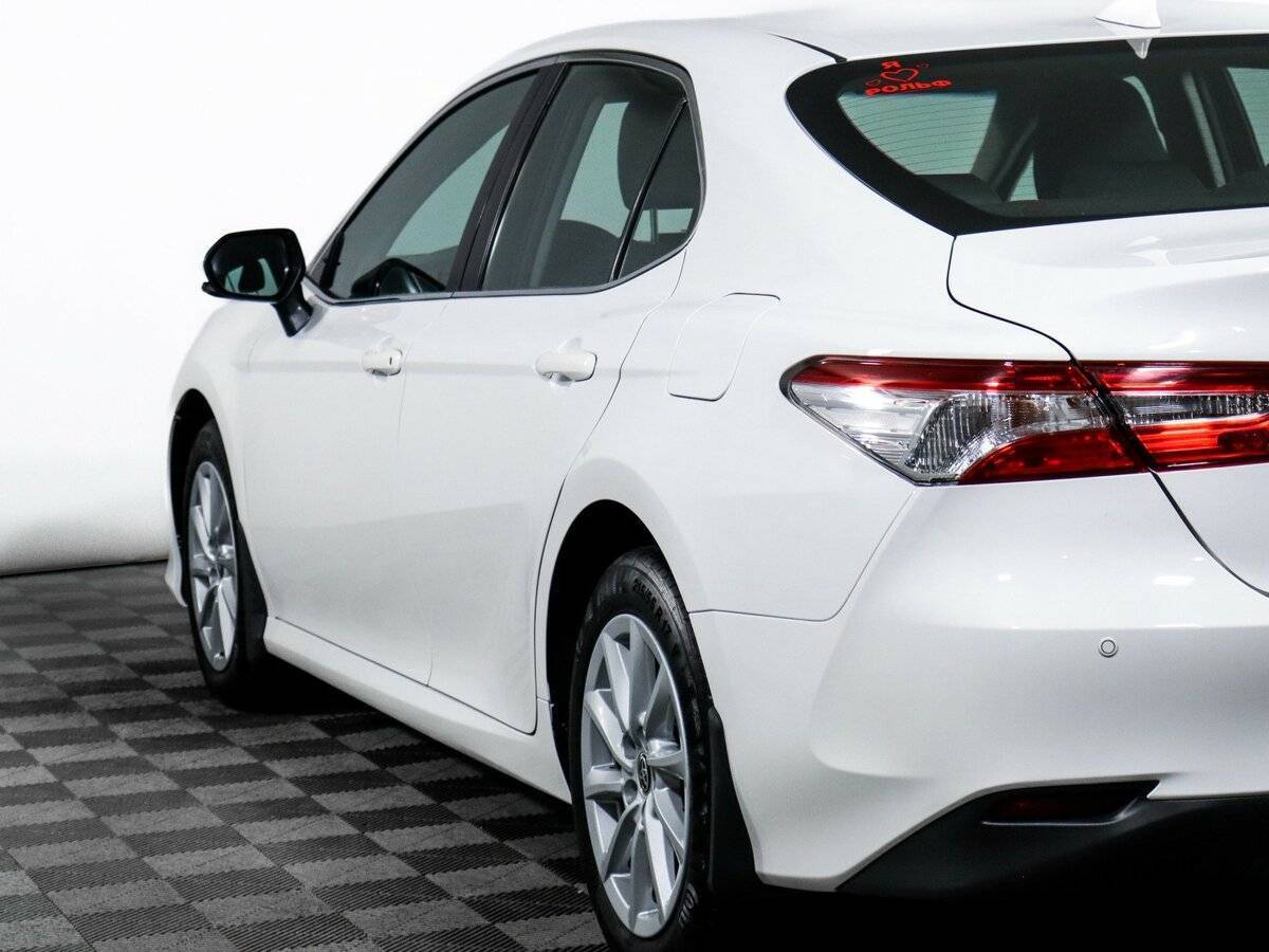 Toyota Camry с пробегом — 2021 год. Фото: #19