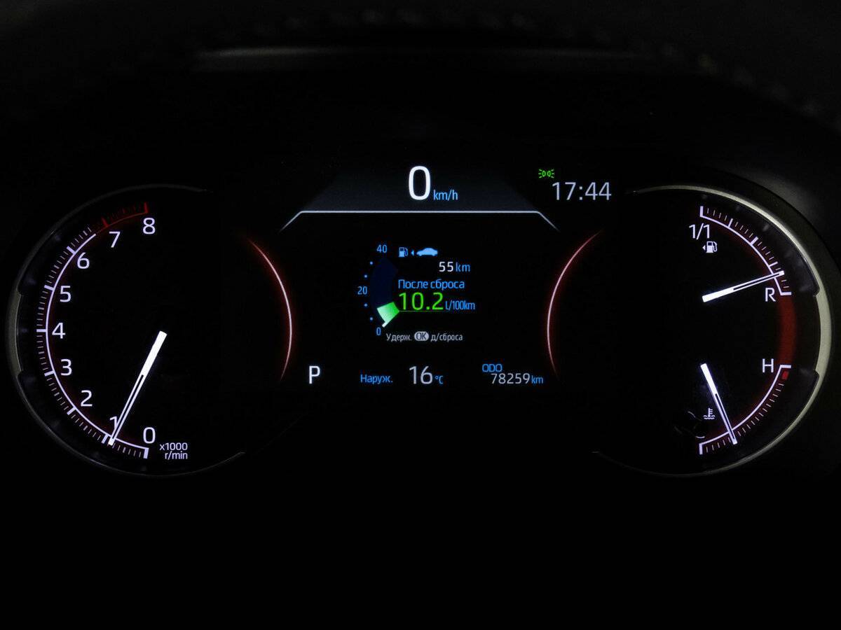 Toyota RAV4 с пробегом — 2020 год. Фото: #18