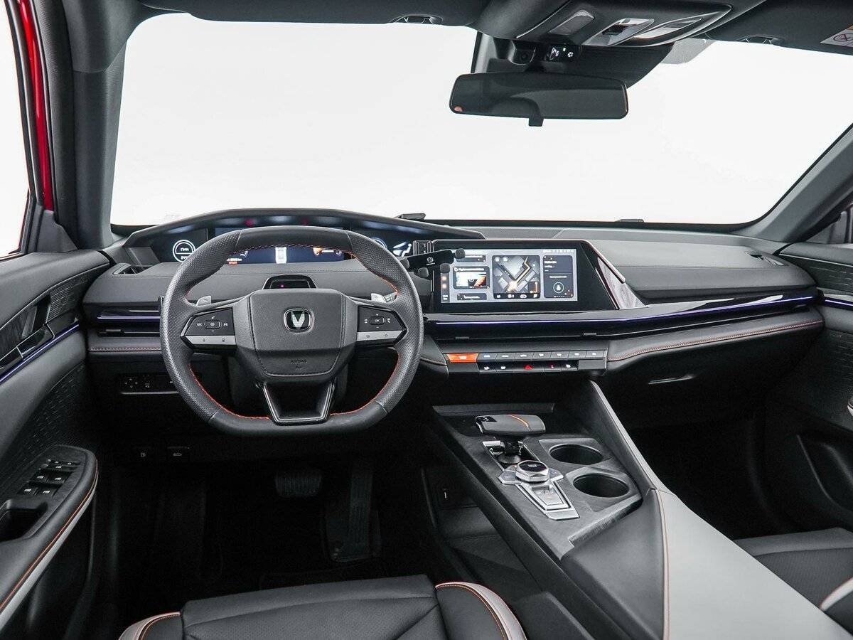 Changan UNI-V с пробегом — 2023 год. Фото: #7