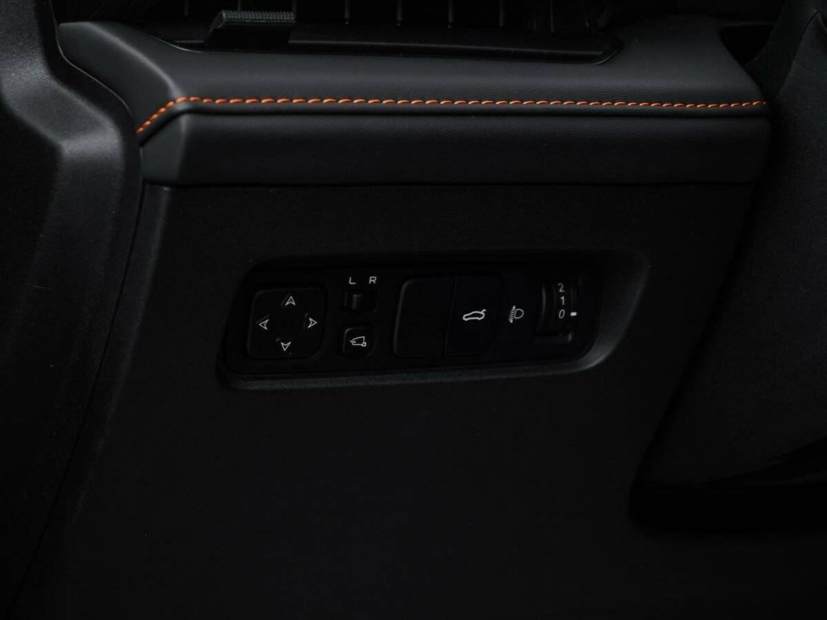 Changan UNI-V с пробегом — 2023 год. Фото: #15