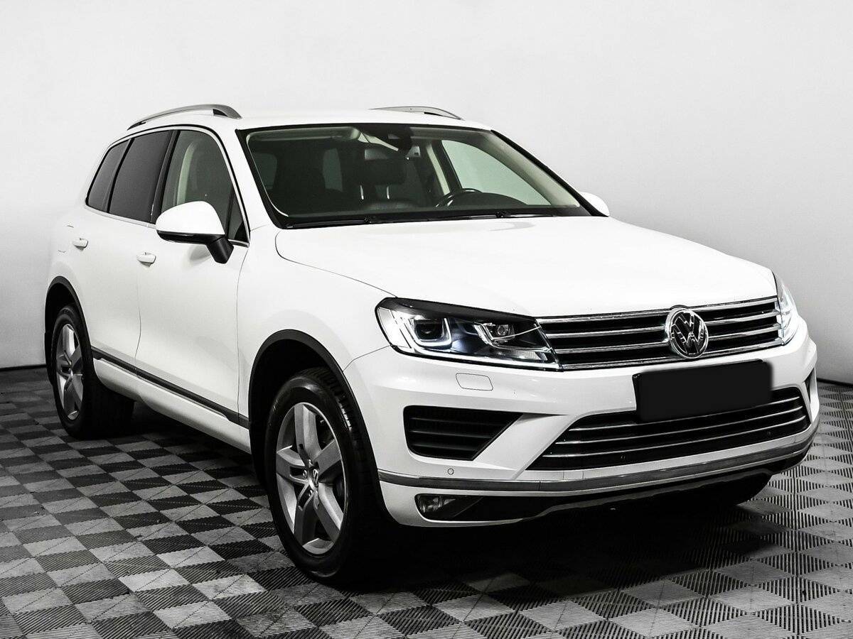 Volkswagen Touareg с пробегом — 2014 год. Фото: #2