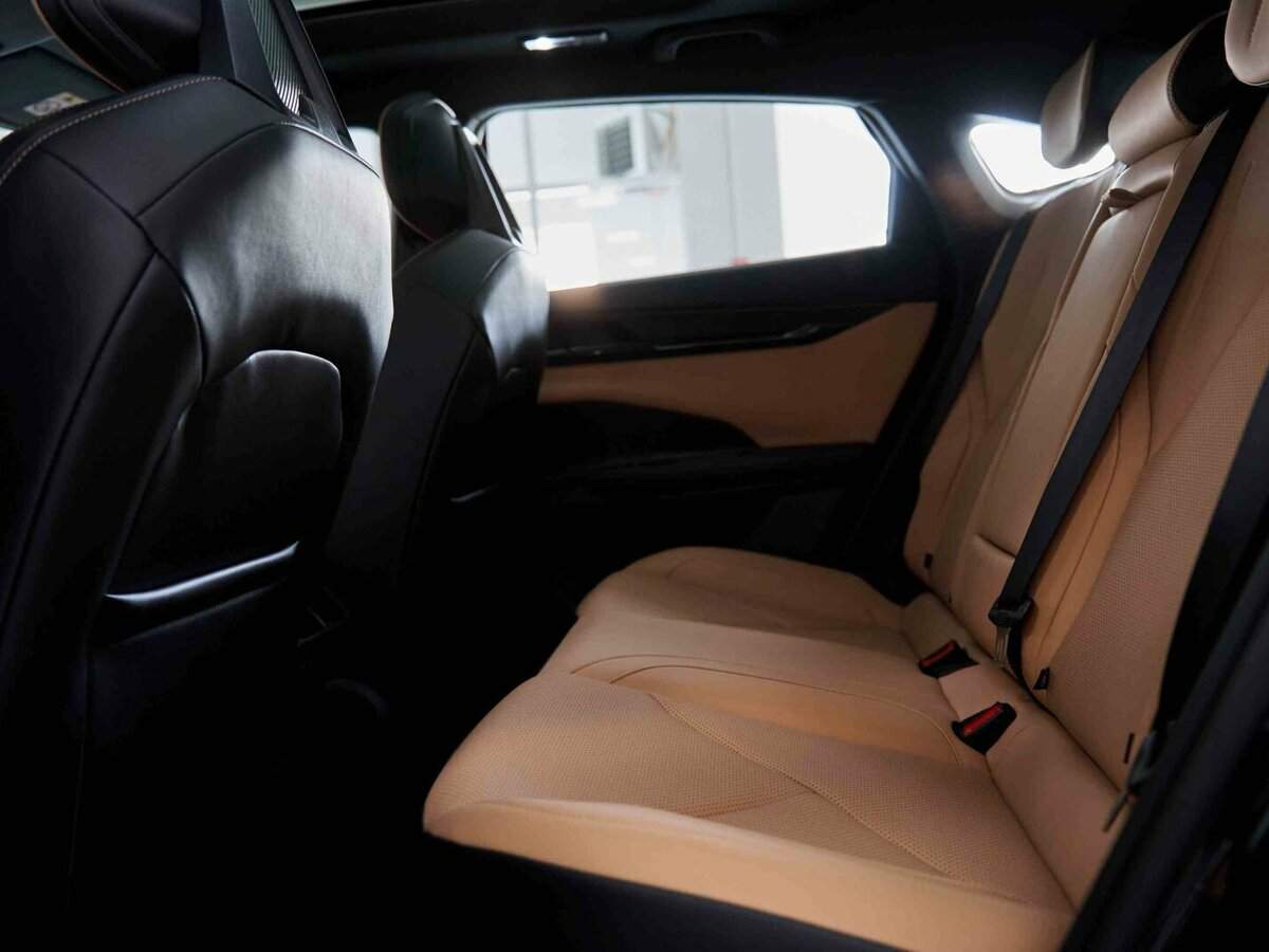 Changan UNI-V с пробегом — 2024 год. Фото: #21